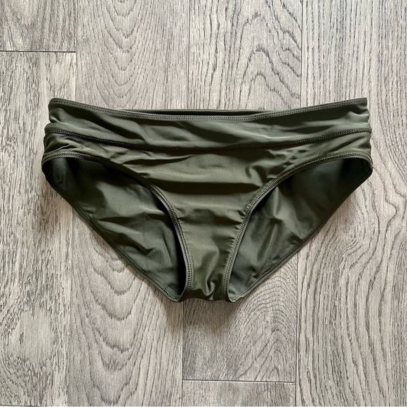 Lululemon Tidal Flow Full Bottom II
Dark Olive - Picture 8 of 10